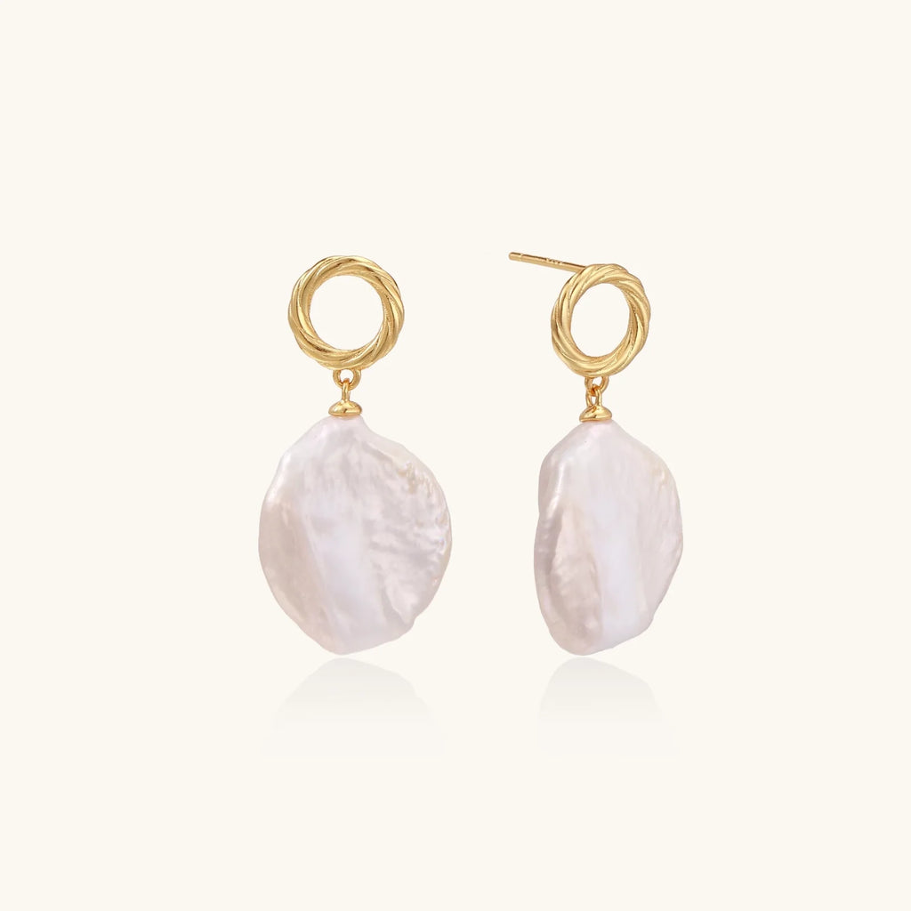 Pearl Glow Drop Earrings