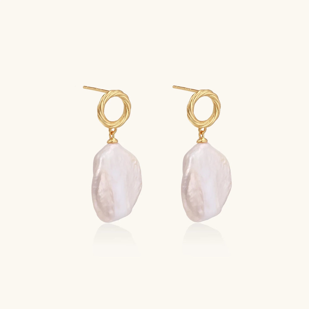 Pearl Glow Drop Earrings