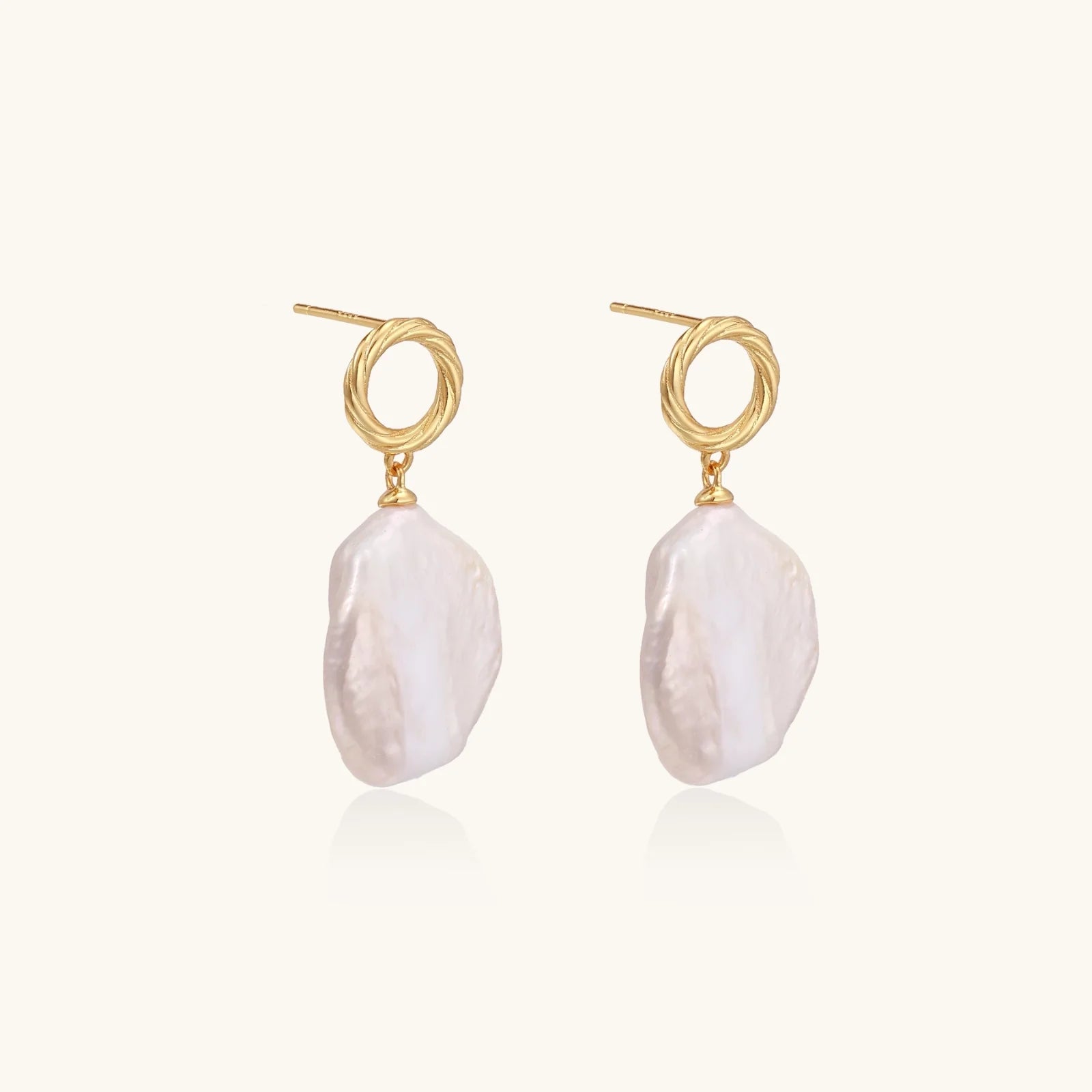 Pearl Glow Drop Earrings