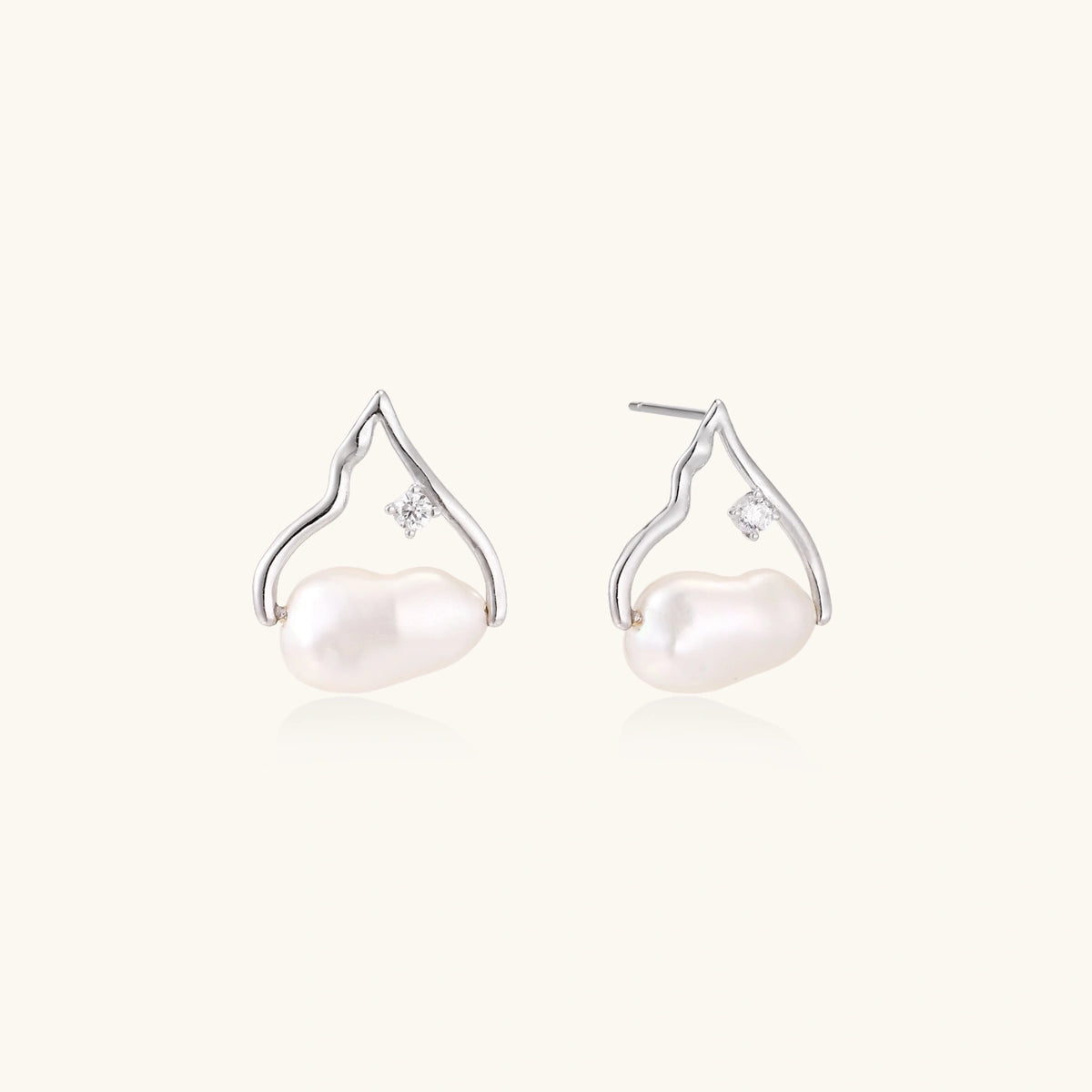 Pearl Teardrop Earrings | 3EyeJewEls