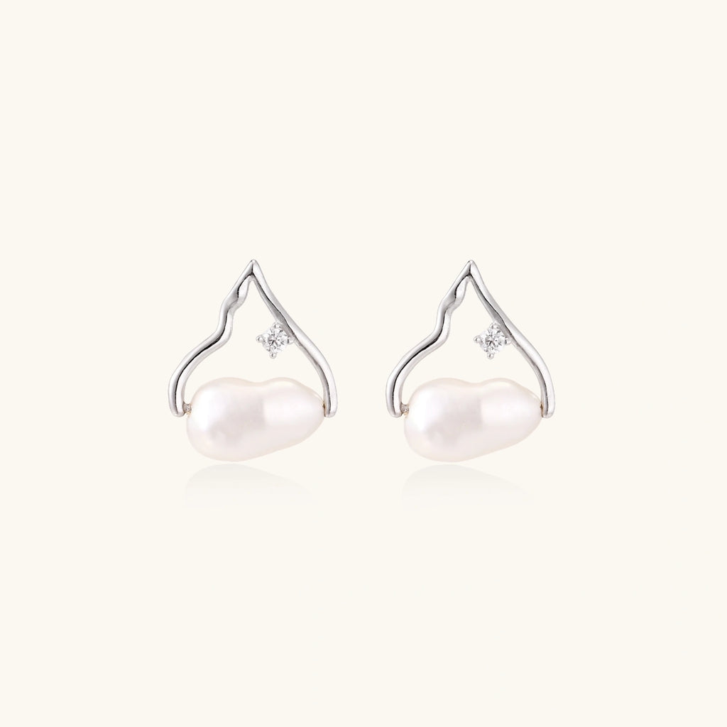 Pearl Teardrop Earrings | 3EyeJewEls