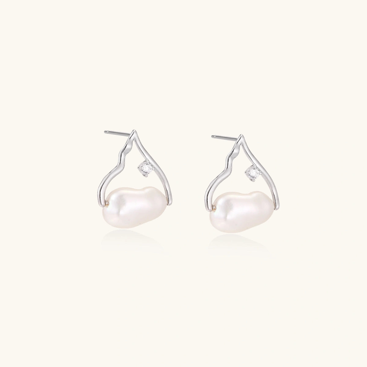 Pearl Teardrop Earrings | 3EyeJewEls