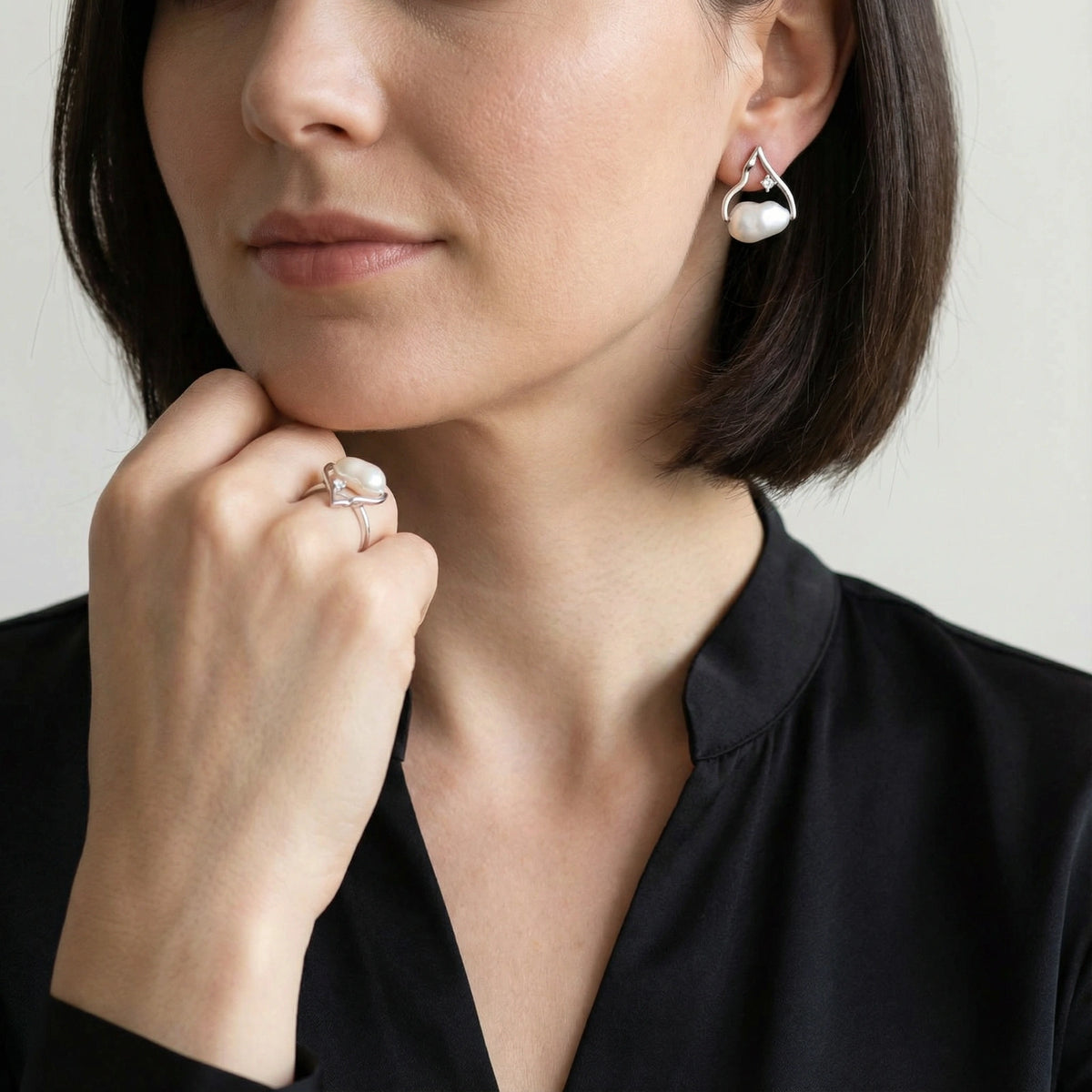 Pearl Teardrop Earrings | 3EyeJewEls